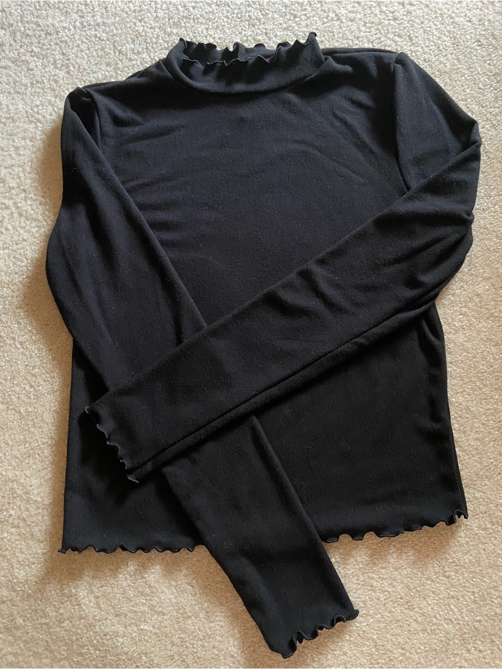 Forever 21 Black Ruffle Edge Long-Sleeve Top